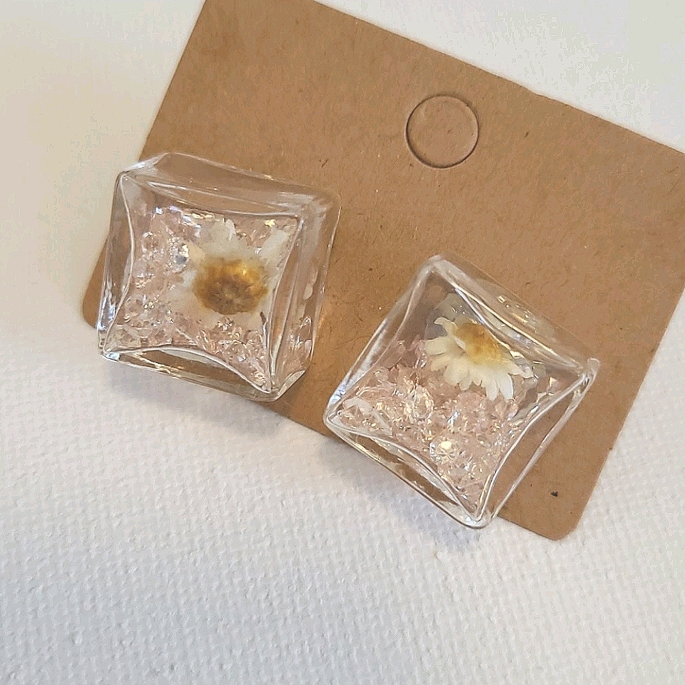 FLORAL & BEADS Geo Ice Cube Earrings
